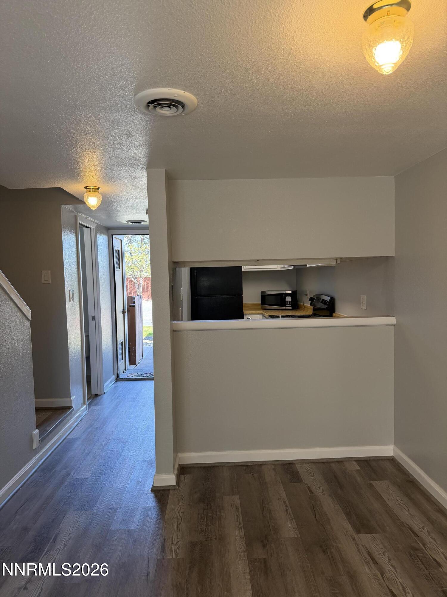 865 Nutmeg Place, Unit 11 Reno, NV 89502 - Photo 8 of 33 IMG_1263