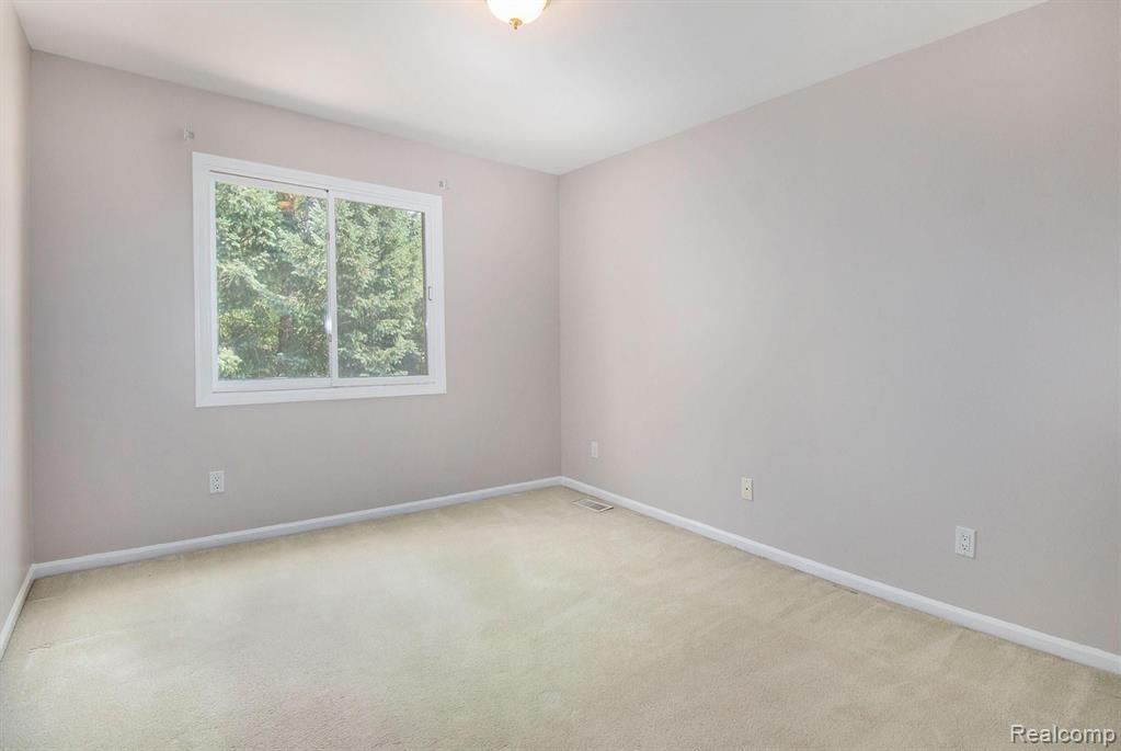 1026 Covington Pl Drive Rochester Hills, MI 48309 - Photo 15 of 40