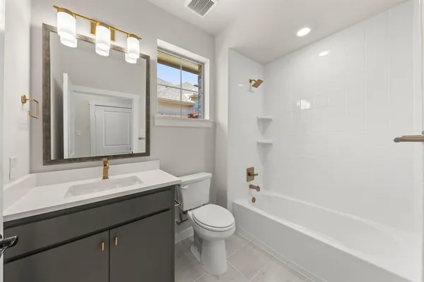 $379,900 | 644 Oakridge Drive, Wylie, TX 75098