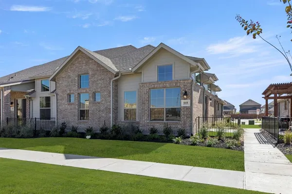 $379,900 | 644 Oakridge Drive, Wylie, TX 75098