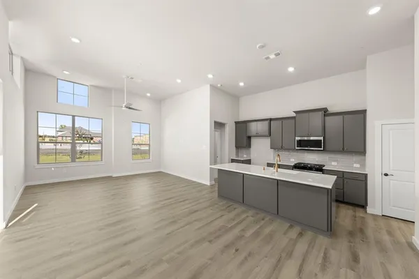 $379,900 | 644 Oakridge Drive, Wylie, TX 75098