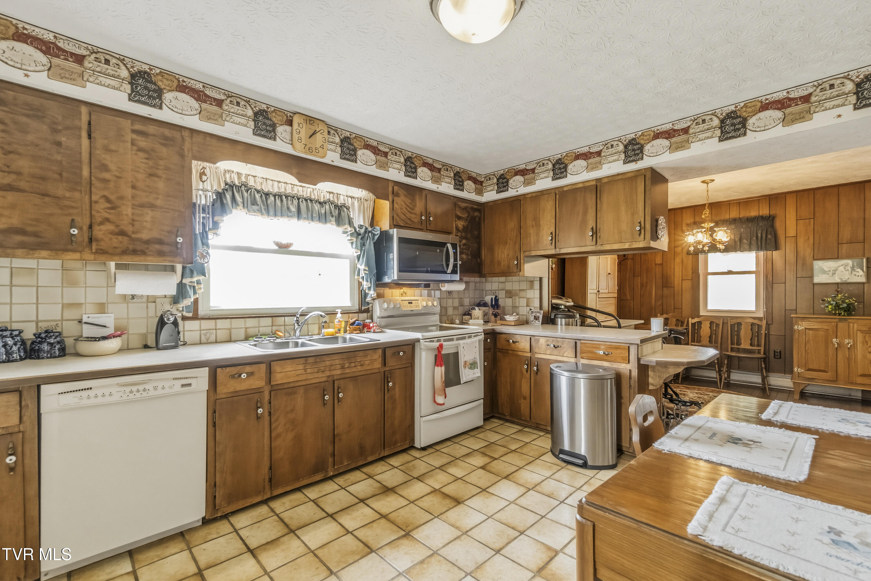 120 Jim Ford Road Jonesborough, TN 37659 - Photo 11 of 81 11