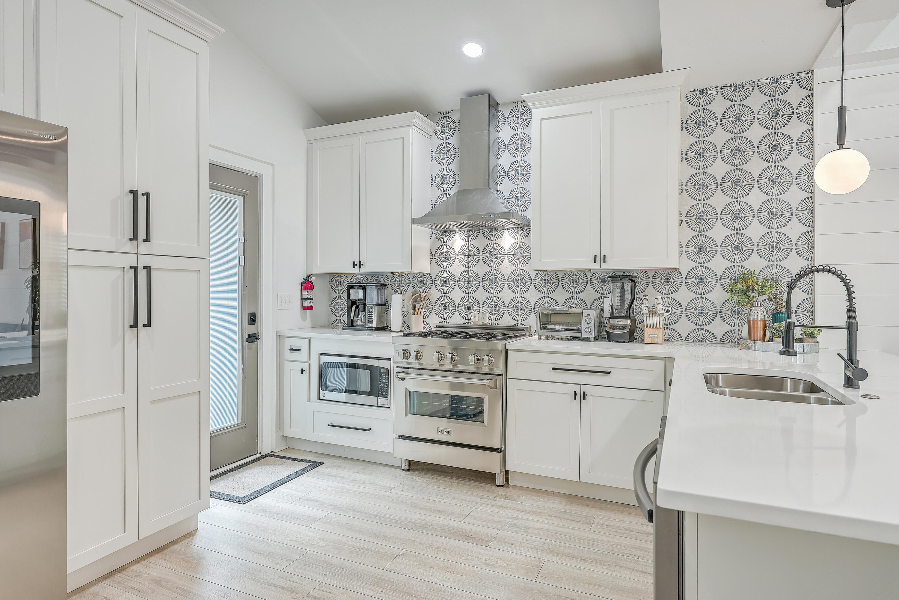 7 Maranda Holmes Street Charleston, SC 29403 - Photo 10 of 29 ZYN_6990_1_2_3_4_5_6