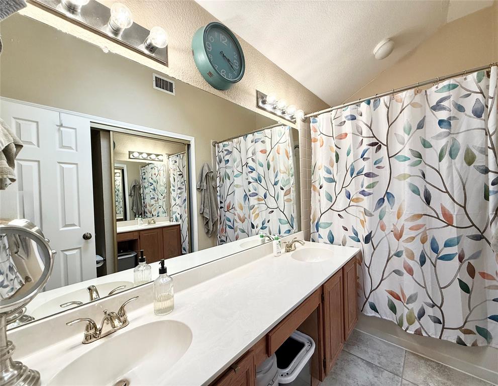 1437 Hampton Road Grapevine, TX 76051 - Photo 13 of 27