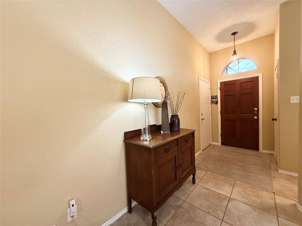 1437 Hampton Road Grapevine, TX 76051 - Photo 18 of 27