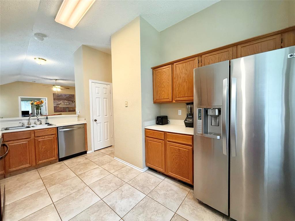 1437 Hampton Road Grapevine, TX 76051 - Photo 20 of 27
