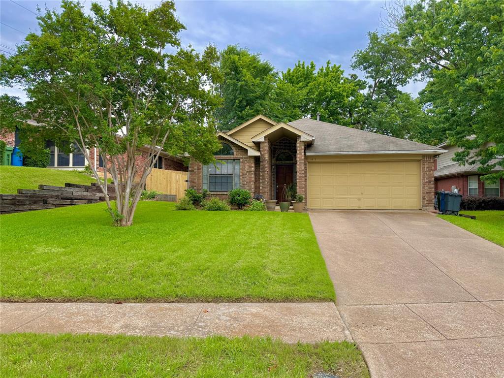 1437 Hampton Road Grapevine, TX 76051 - Photo 2 of 27
