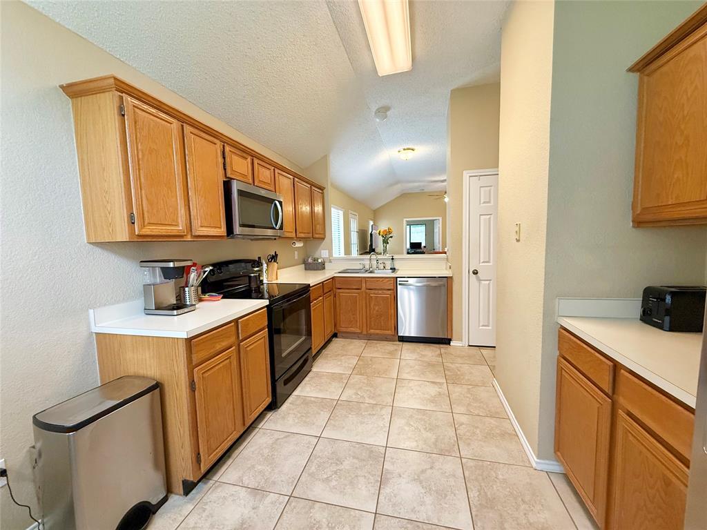 1437 Hampton Road Grapevine, TX 76051 - Photo 21 of 27