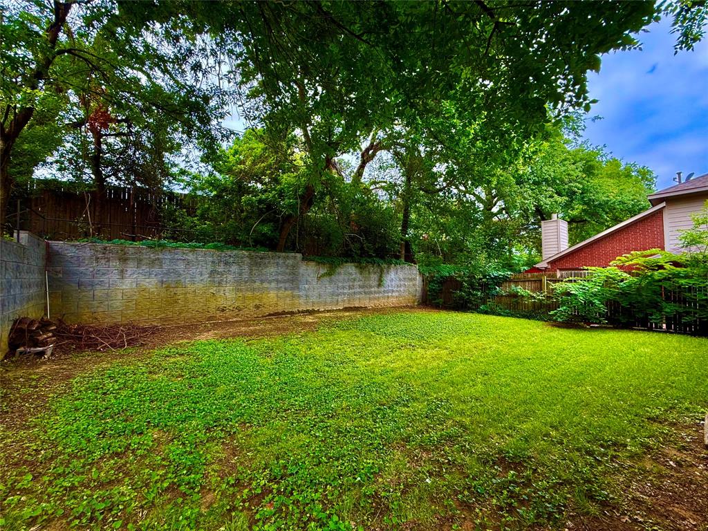 1437 Hampton Road Grapevine, TX 76051 - Photo 24 of 27