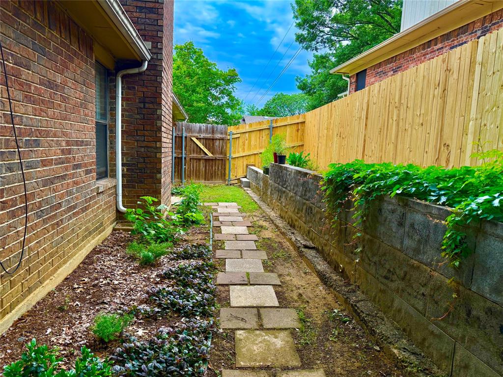 1437 Hampton Road Grapevine, TX 76051 - Photo 26 of 27