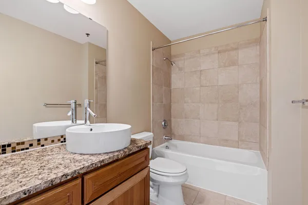 $2,450 | 929 Portland Avenue, Unit 2005, Minneapolis, MN 55404
