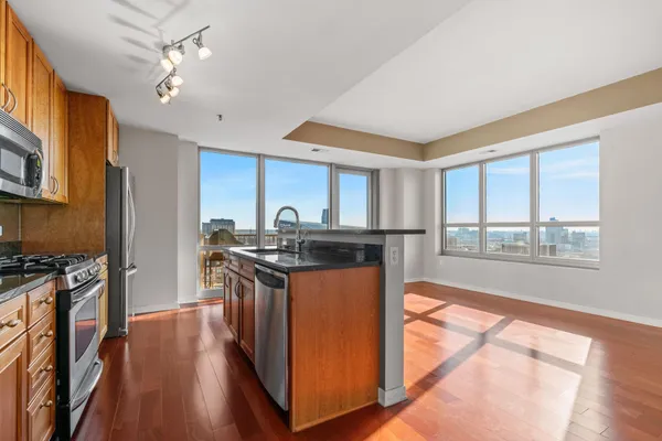 $2,450 | 929 Portland Avenue, Unit 2005, Minneapolis, MN 55404