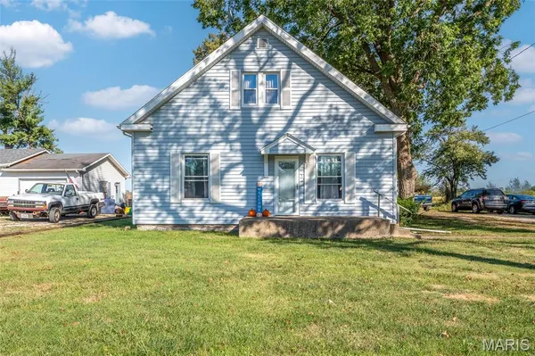 $135,000 | 216 South Mine Street, Sandoval, IL 62882