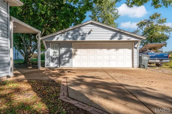 $135,000 | 216 South Mine Street, Sandoval, IL 62882