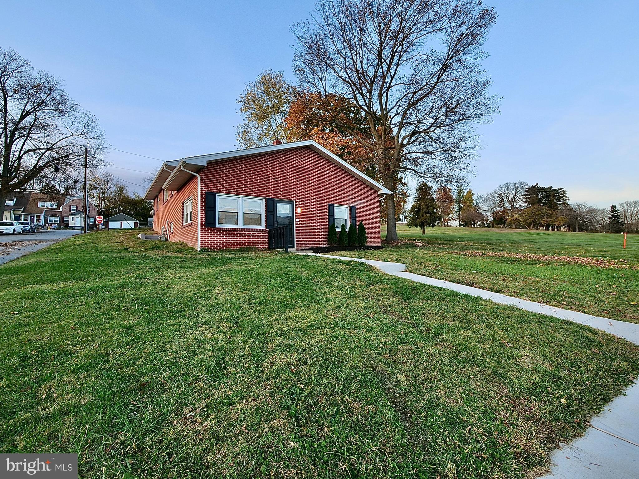 1098 West Ridge Road Marcus Hook, PA 19061 - Photo 3 of 55