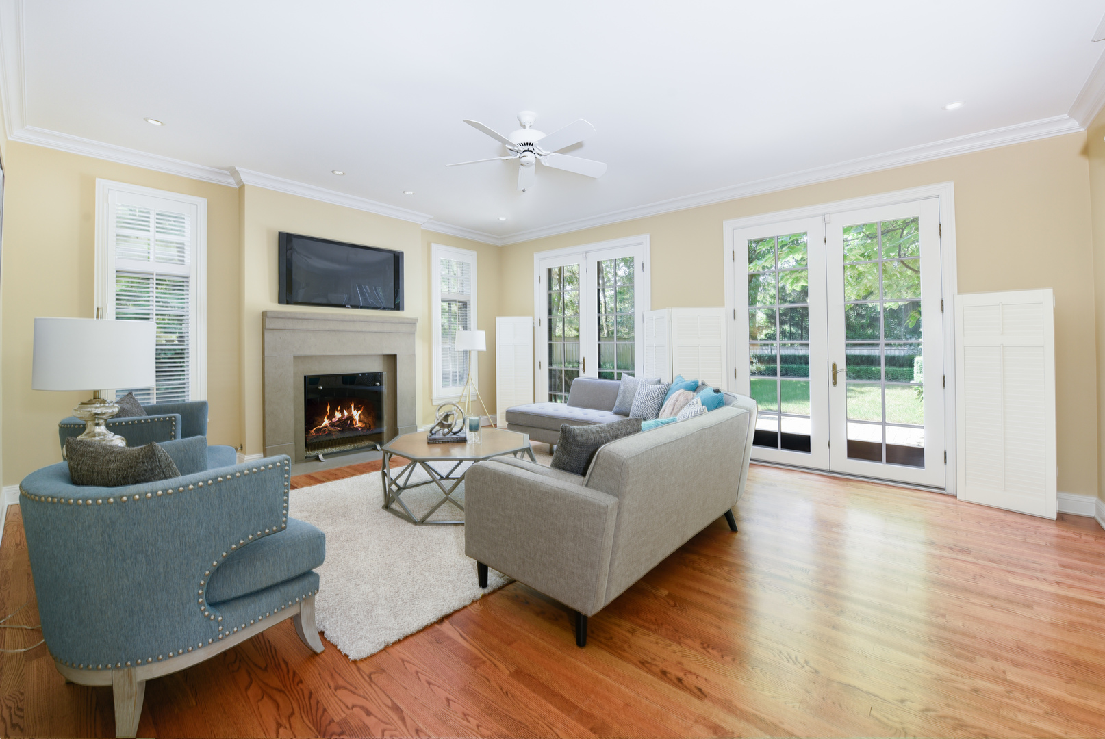 102 Church Road Winnetka, IL 60093 - Photo 13 of 42 a living room with furniture and a fireplace