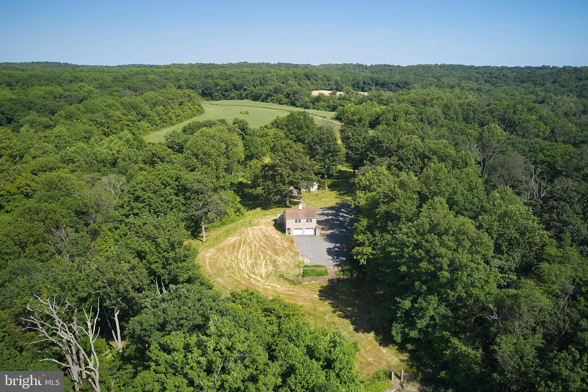 21050 Big Woods Road Dickerson, MD 20842 - Photo 45 of 62 Tennis Sport Court