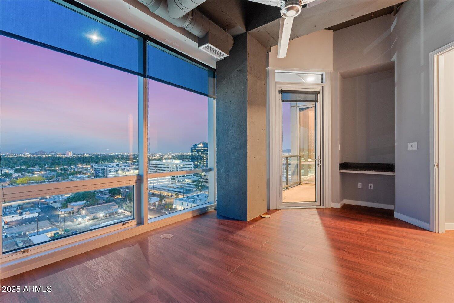 1 East Lexington Avenue, Unit 1103 Phoenix, AZ 85012 - Photo 21 of 57 Primary Bedroom