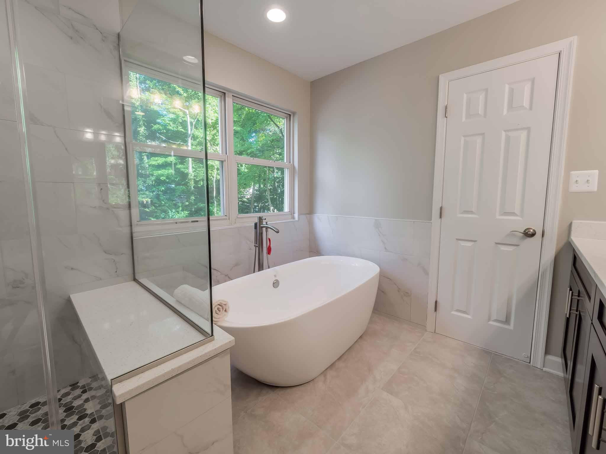 12142 Gringo Road Lusby, MD 20657 - Photo 18 of 29 Bath (Master)
