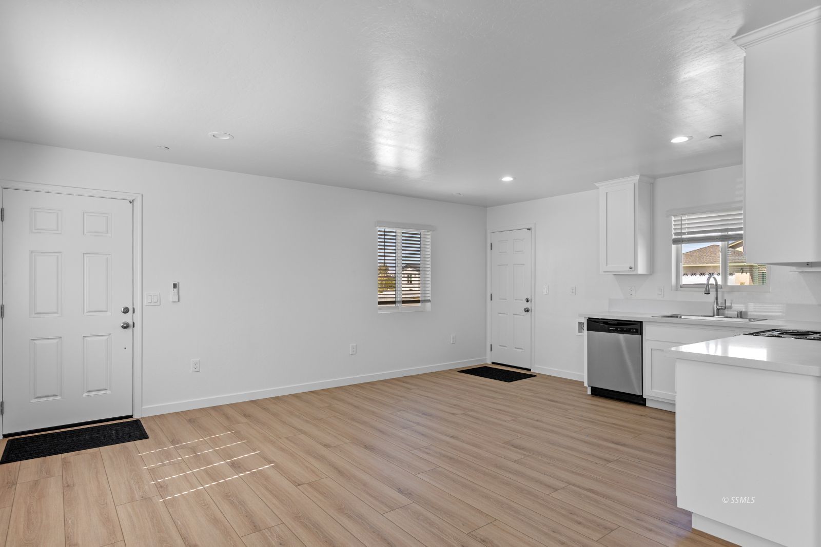 1325 Sims Street Ridgecrest, CA 93555 - Photo 10 of 17