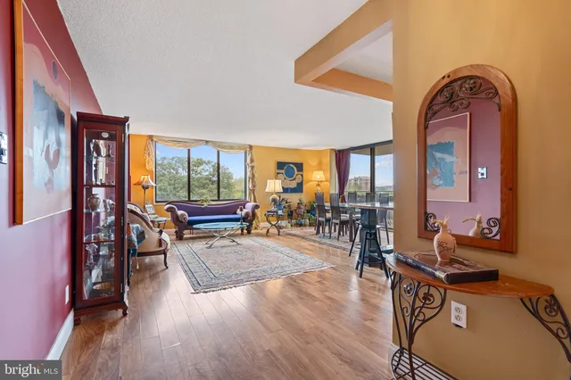 $258,000 | 5225 Pooks Hill Road, Unit 828N, Bethesda, MD 20814