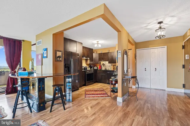 $258,000 | 5225 Pooks Hill Road, Unit 828N, Bethesda, MD 20814