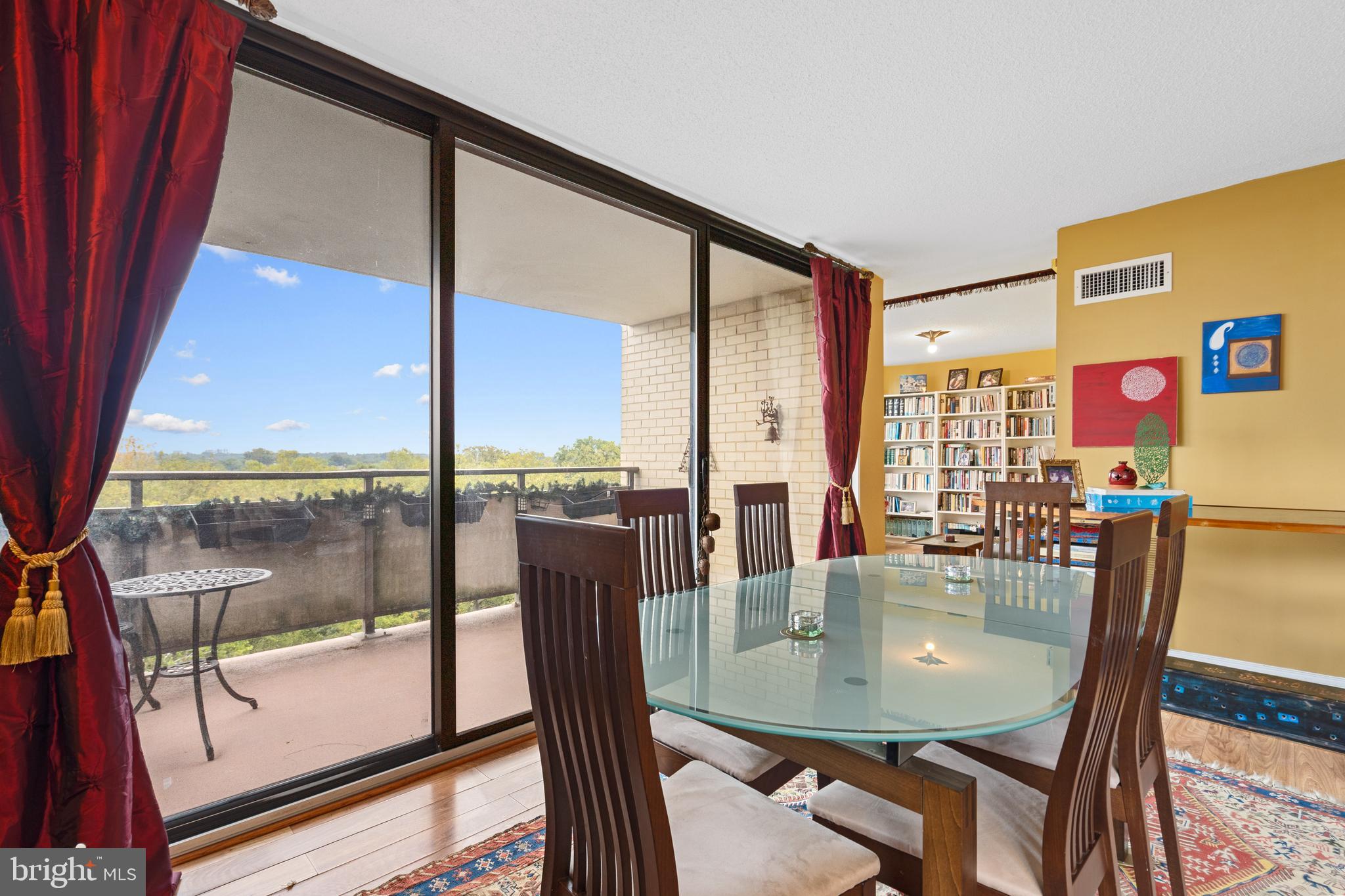 5225 Pooks Hill Road, Unit 828N Bethesda, MD 20814 - Photo 22 of 44