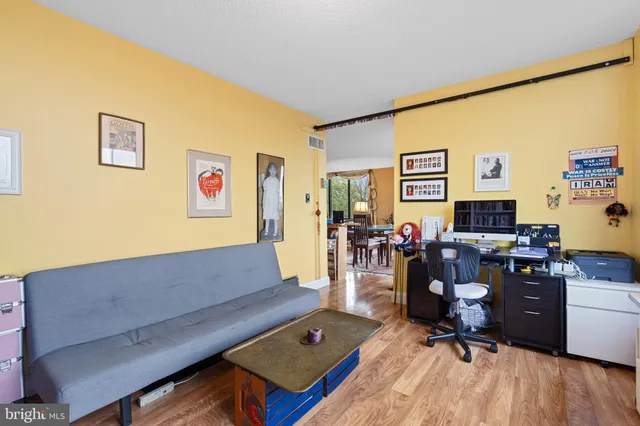 $258,000 | 5225 Pooks Hill Road, Unit 828N, Bethesda, MD 20814