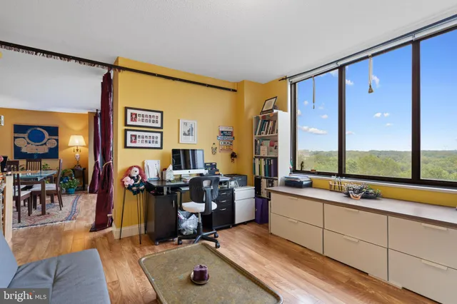 $258,000 | 5225 Pooks Hill Road, Unit 828N, Bethesda, MD 20814