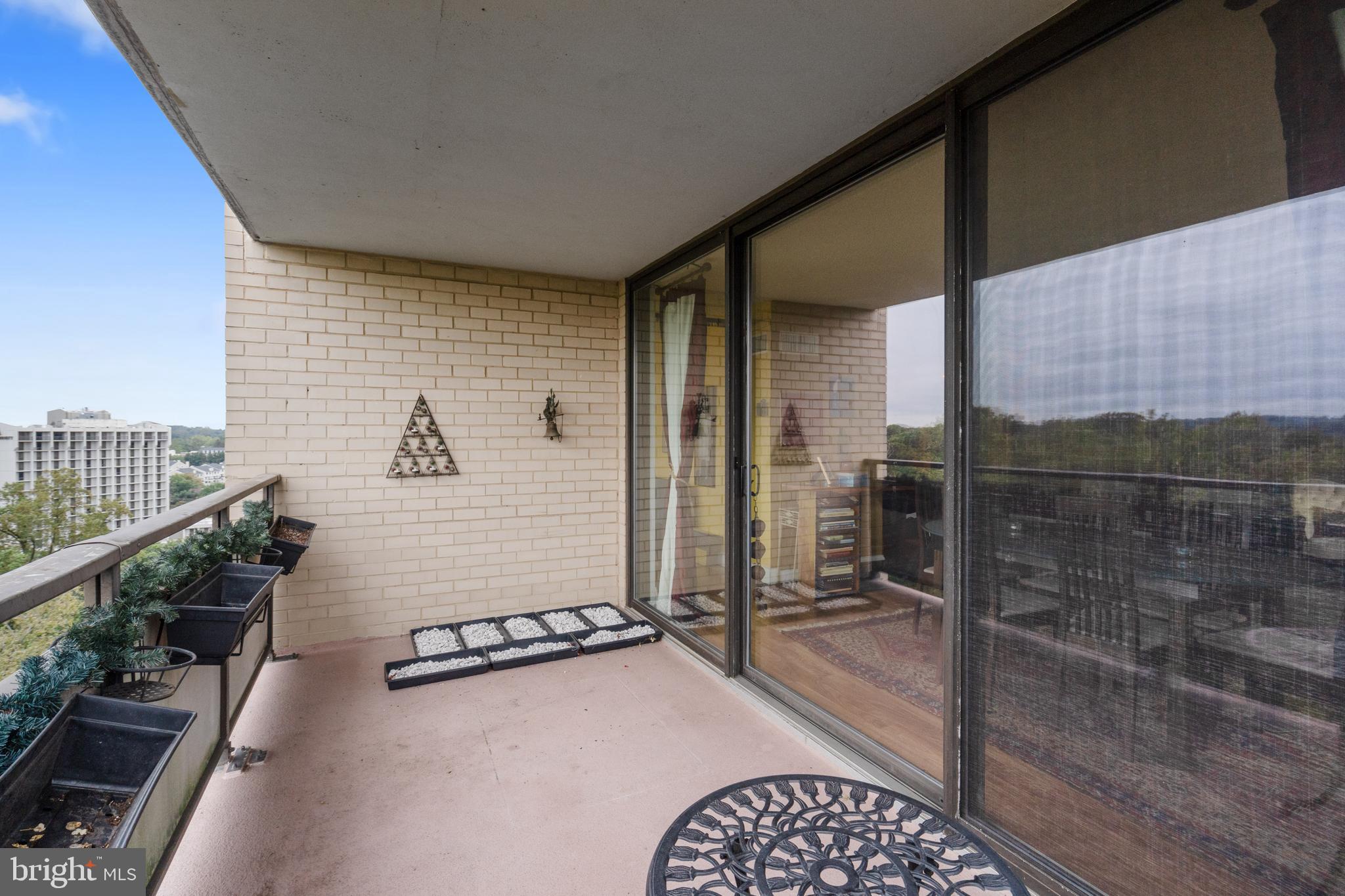 5225 Pooks Hill Road, Unit 828N Bethesda, MD 20814 - Photo 29 of 44 Balcony