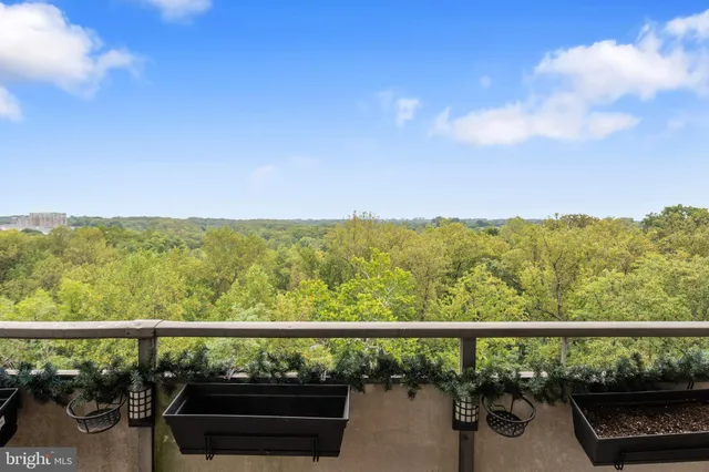 $258,000 | 5225 Pooks Hill Road, Unit 828N, Bethesda, MD 20814