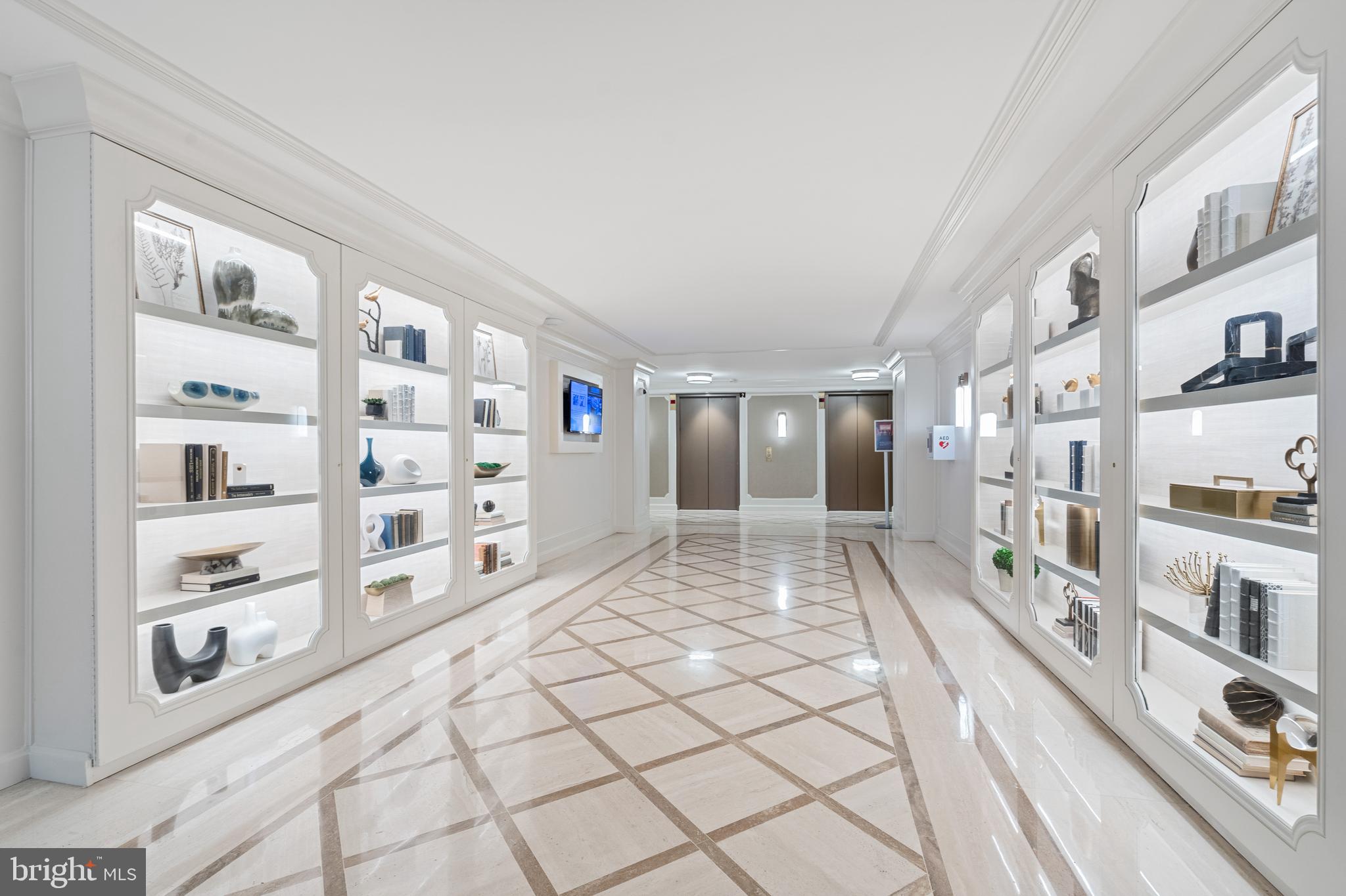 5225 Pooks Hill Road, Unit 828N Bethesda, MD 20814 - Photo 33 of 44 Elegant Foyer