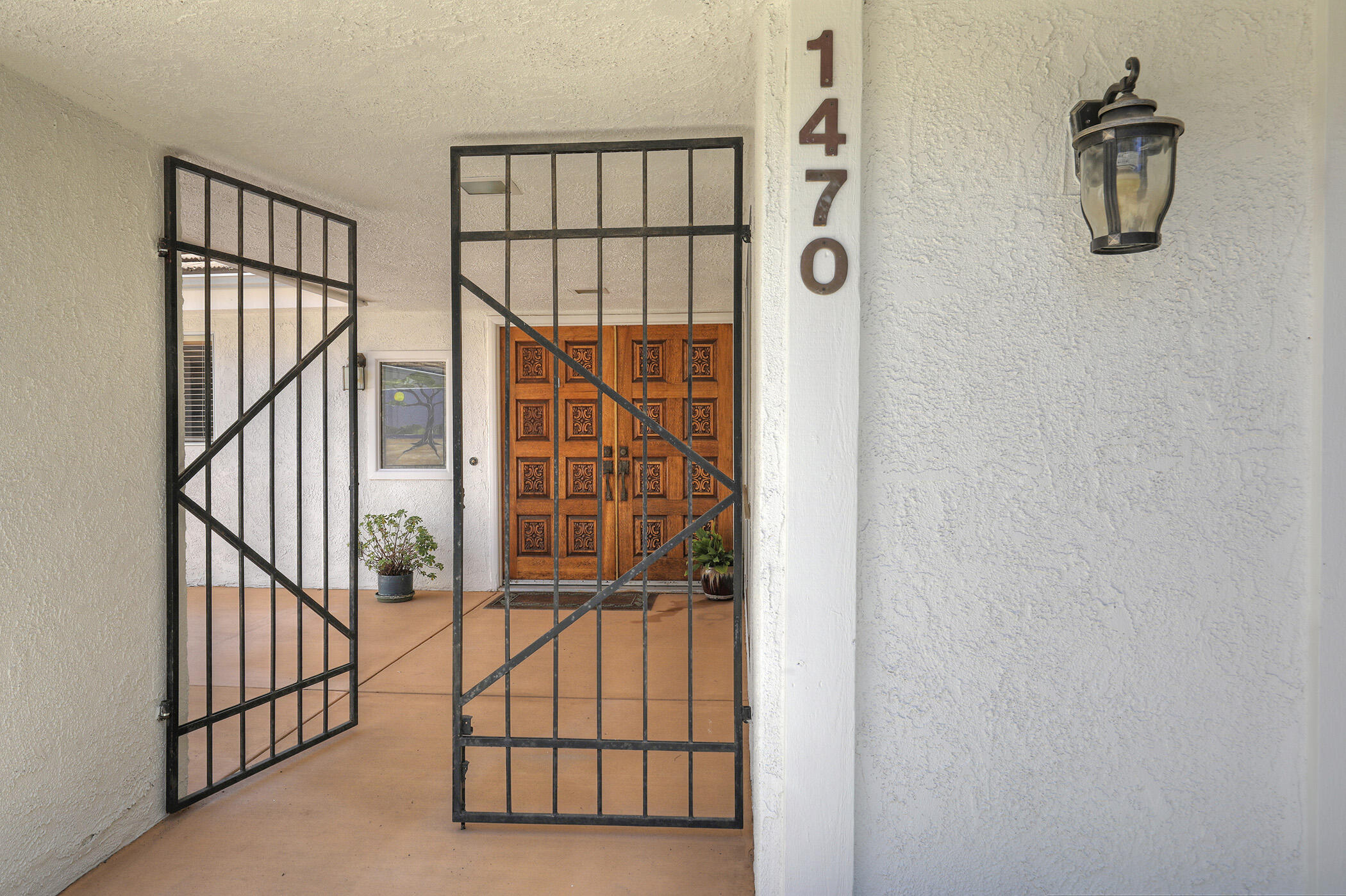 1470 Camino Rio Verde Santa Barbara, CA 93111 - Photo 3 of 33 Front courtyard