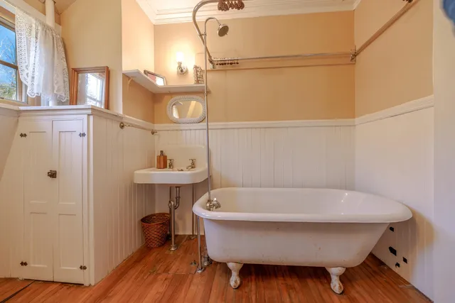 $495,000 | 221 Harbor Road, Swans Island, ME 04685