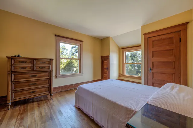 $495,000 | 221 Harbor Road, Swans Island, ME 04685