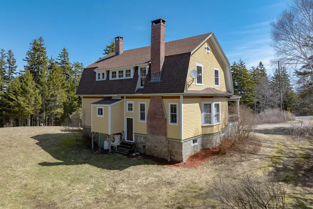 $495,000 | 221 Harbor Road, Swans Island, ME 04685
