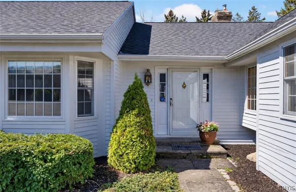 $349,000 | 8300 Decoy Run, Manlius, NY 13104