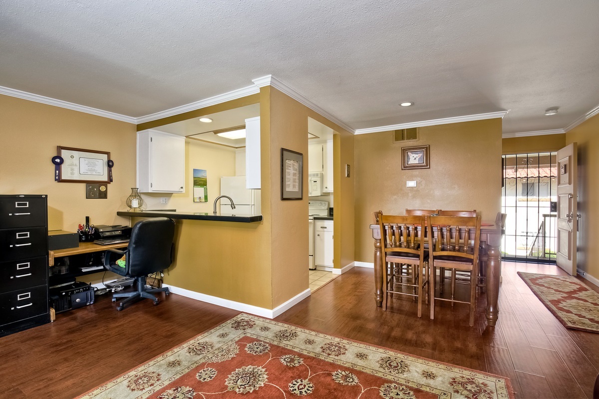 6009 Rancho Mission Road, Unit 216 San Diego, CA 92108 - Photo 5 of 20