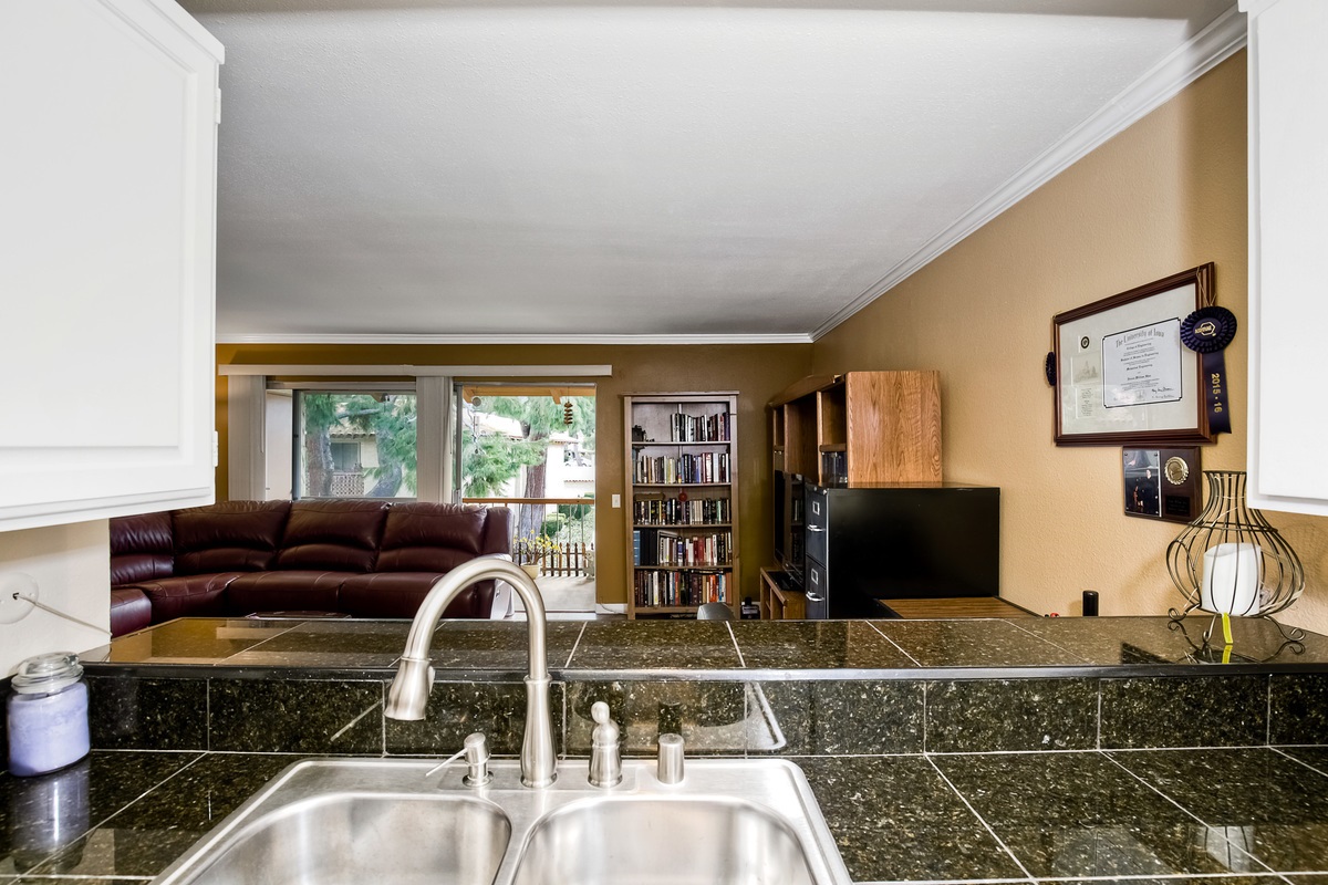 6009 Rancho Mission Road, Unit 216 San Diego, CA 92108 - Photo 8 of 20