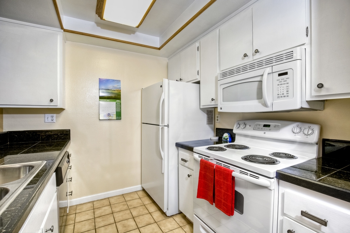 6009 Rancho Mission Road, Unit 216 San Diego, CA 92108 - Photo 10 of 20
