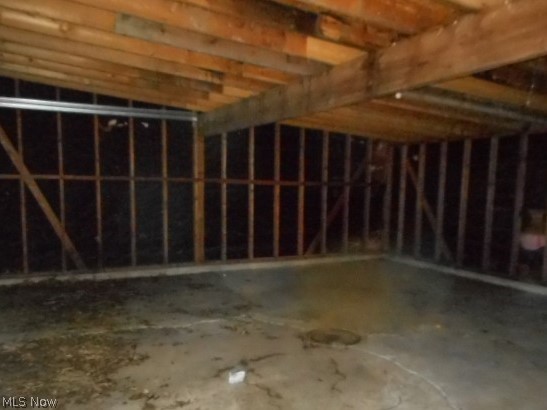 1664 Lee Road Cleveland, OH 44118 - Photo 6 of 21 Gallery Image 6
