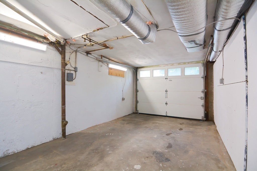 7 Northgate Road Franklin, MA 02038 - Photo 42 of 42 a view of a garage