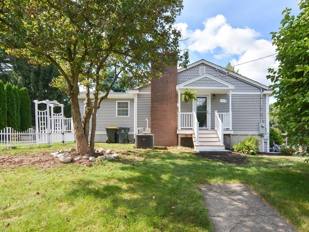 7 Northgate Road Franklin, MA 02038 - Photo 5 of 42 front view of a house with a yard