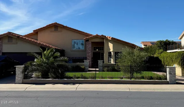 $1,149,000 | 14830 North 44th Place, Phoenix, AZ 85032
