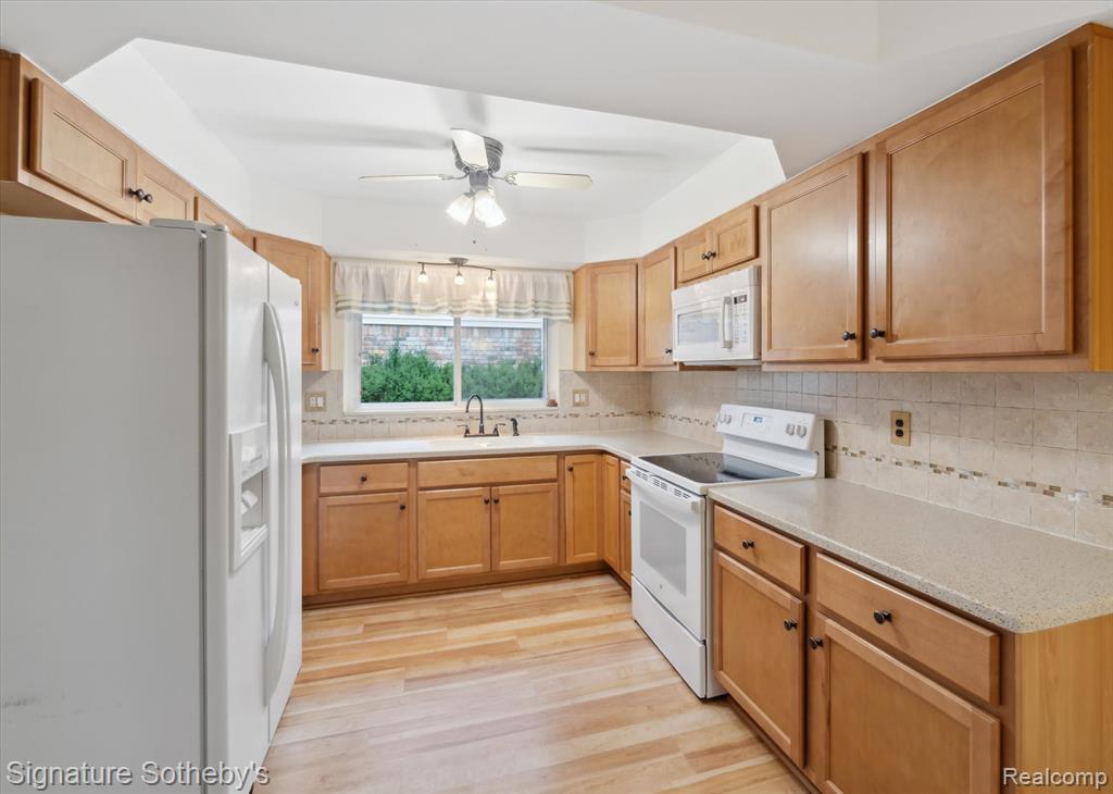 6142 Wedgewood Road Canton, MI 48187 - Photo 11 of 43
