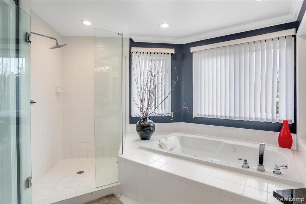2098 Mapleridge Road Rochester Hills, MI 48309 - Photo 22 of 40