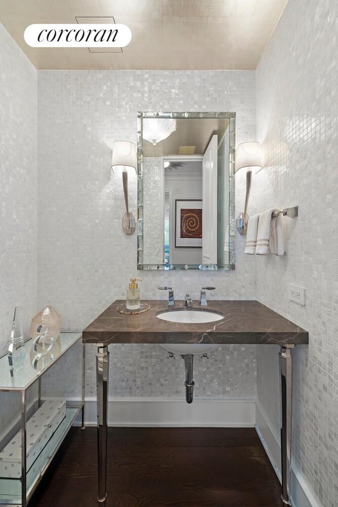 641 5th Avenue, Unit 32D Manhattan, NY 10022 - Photo 13 of 16