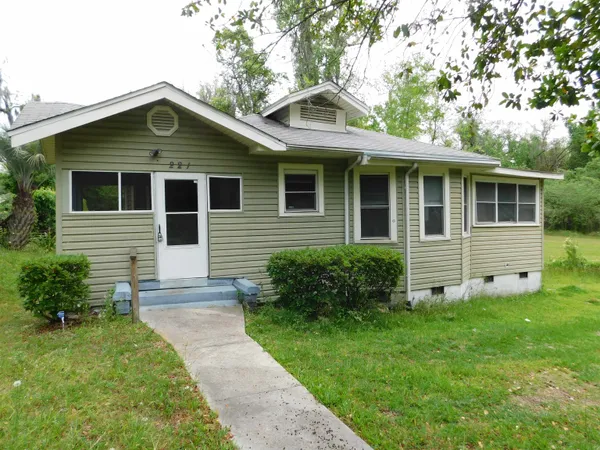 $122,000 | 221 South Stewart Street, Quincy, FL 32351