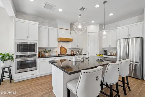 $1,095,000 | 3227 East Donald Drive, Phoenix, AZ 85050