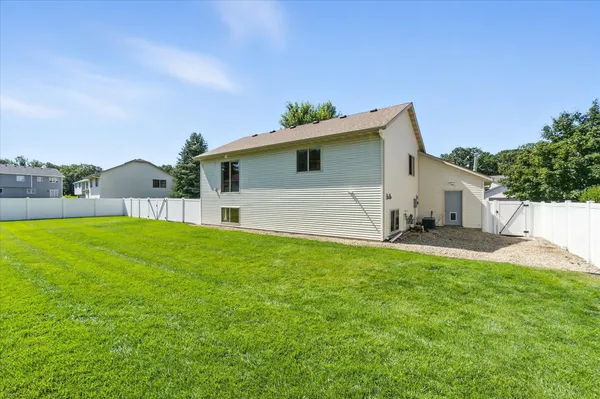 $359,900 | 11166 Nikolas Avenue, Becker, MN 55308